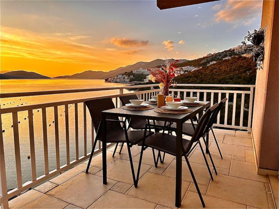 Beautiful Fully Renovated Apartment By The Sea, Large Balcony With Enchanting Views Neum Exterior photo