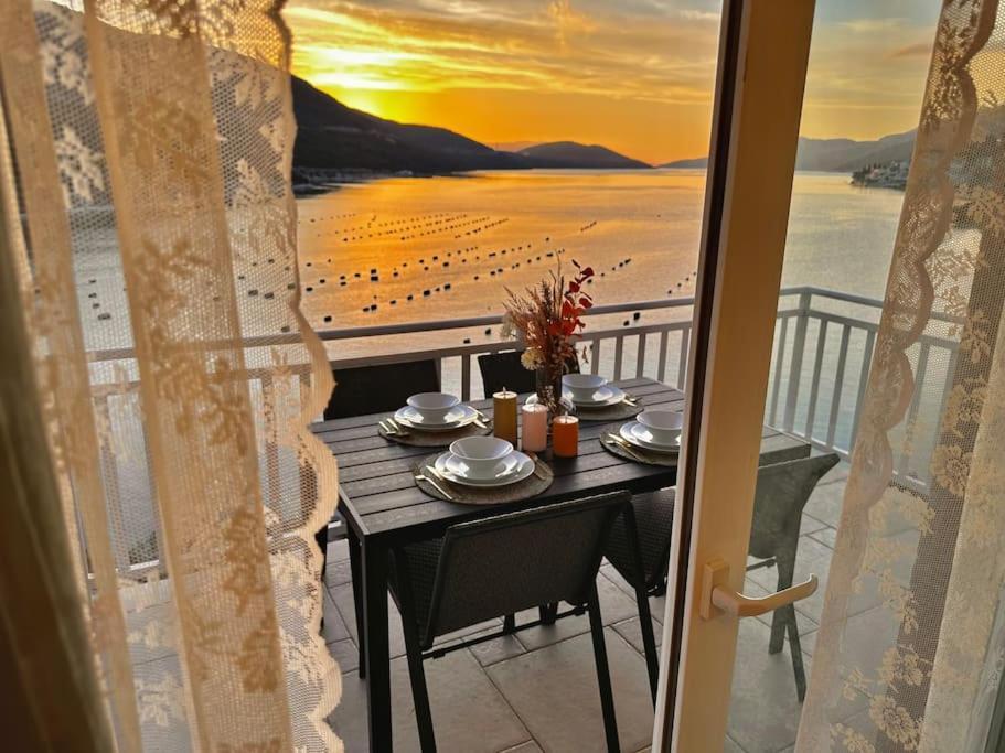 Beautiful Fully Renovated Apartment By The Sea, Large Balcony With Enchanting Views Neum Exterior photo