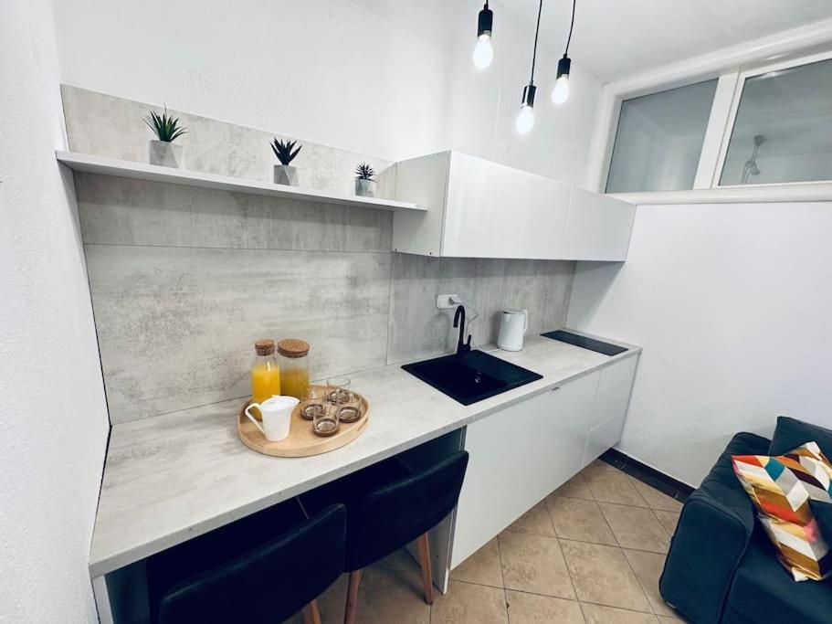 Beautiful Fully Renovated Apartment By The Sea, Large Balcony With Enchanting Views Neum Exterior photo