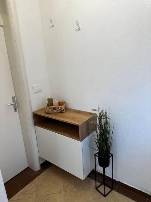 Beautiful Fully Renovated Apartment By The Sea, Large Balcony With Enchanting Views Neum Exterior photo